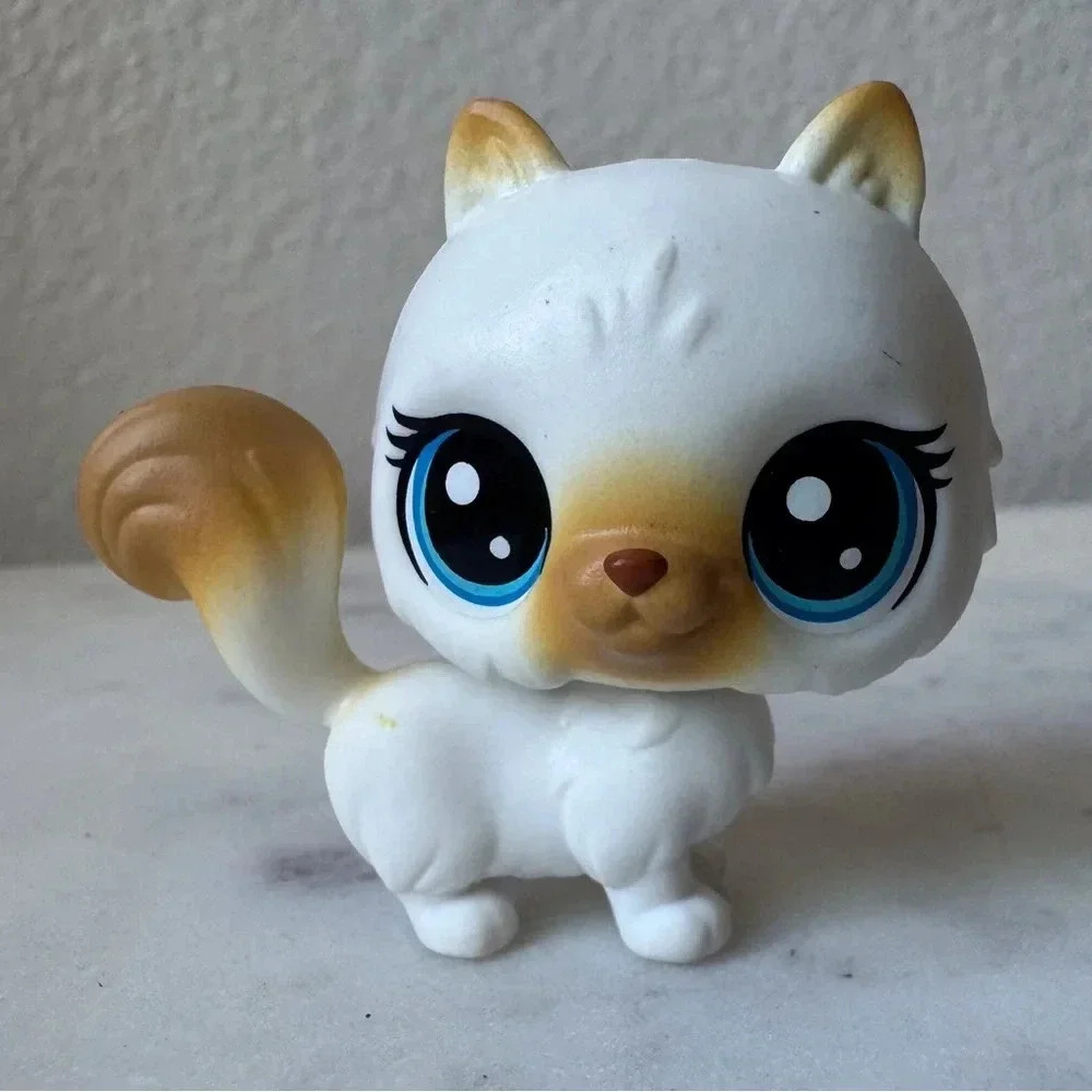 Littlest Pet Shop Authentic Himalia Cattrick White Himalayan Blue Eye Cat‎